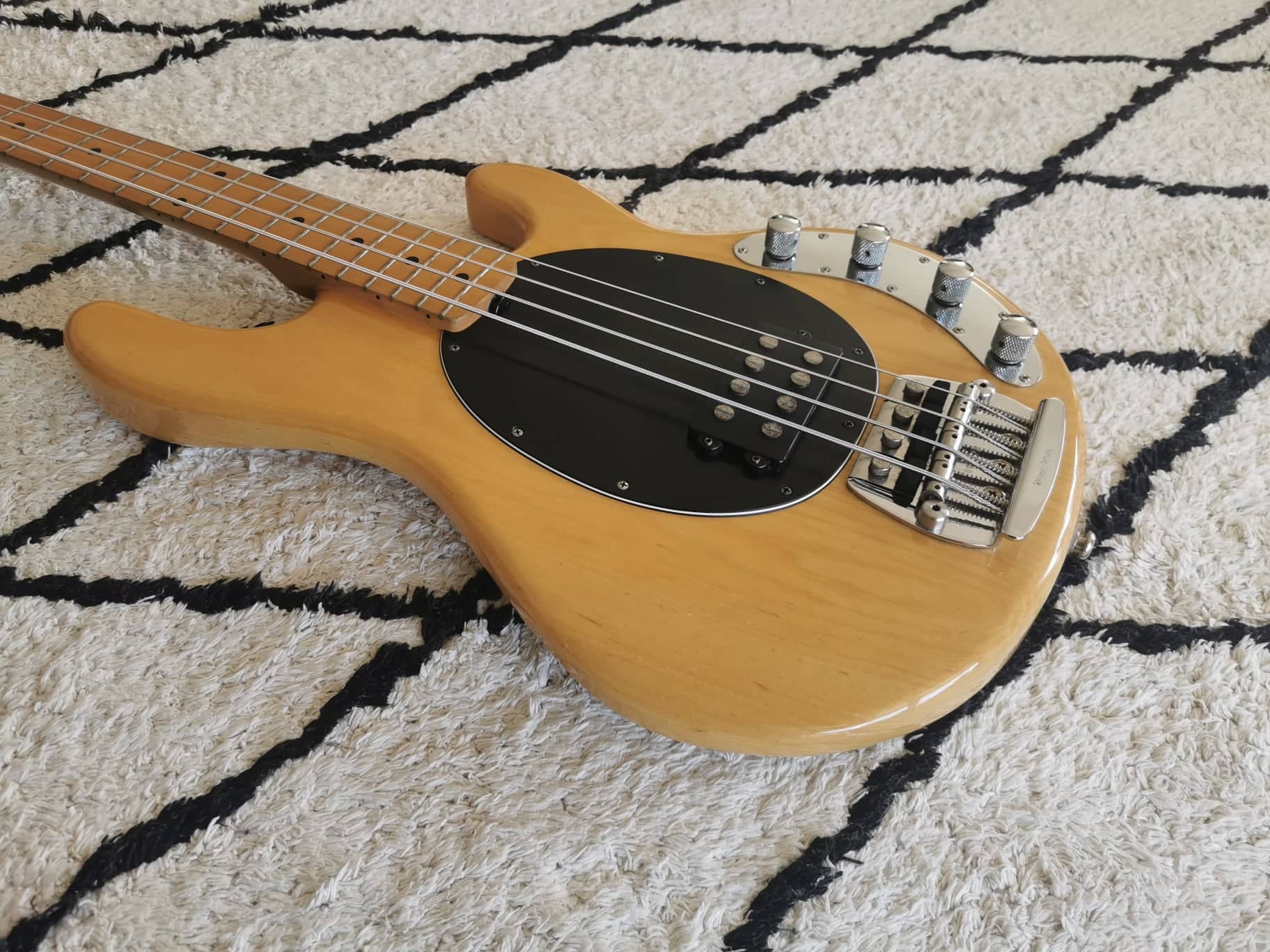 Music Man Stingray EX Bass 1997 | Vintage Bass Guitars