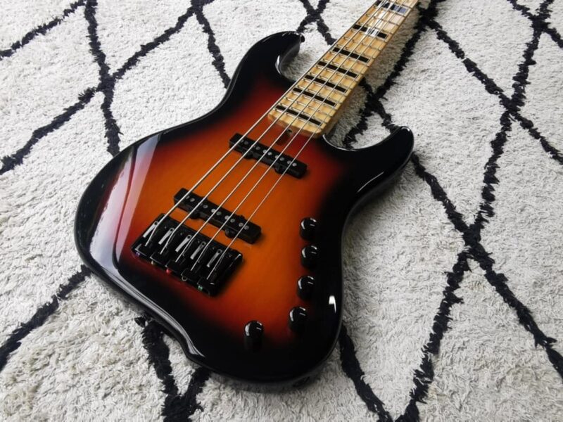 Mane Custom Bass Standard 5 String - Image 3